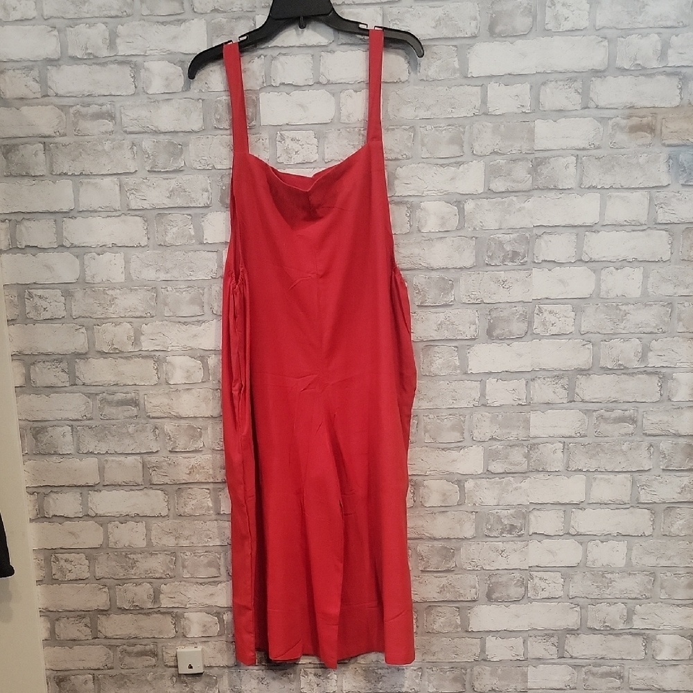 Red Sleeveless Dress
